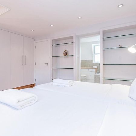 Beautiful Spacious 1BD Flat in Victoria Londra Exterior foto
