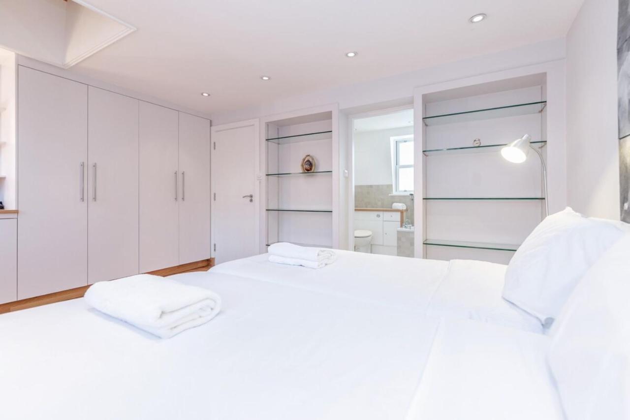 Beautiful Spacious 1BD Flat in Victoria Londra Exterior foto