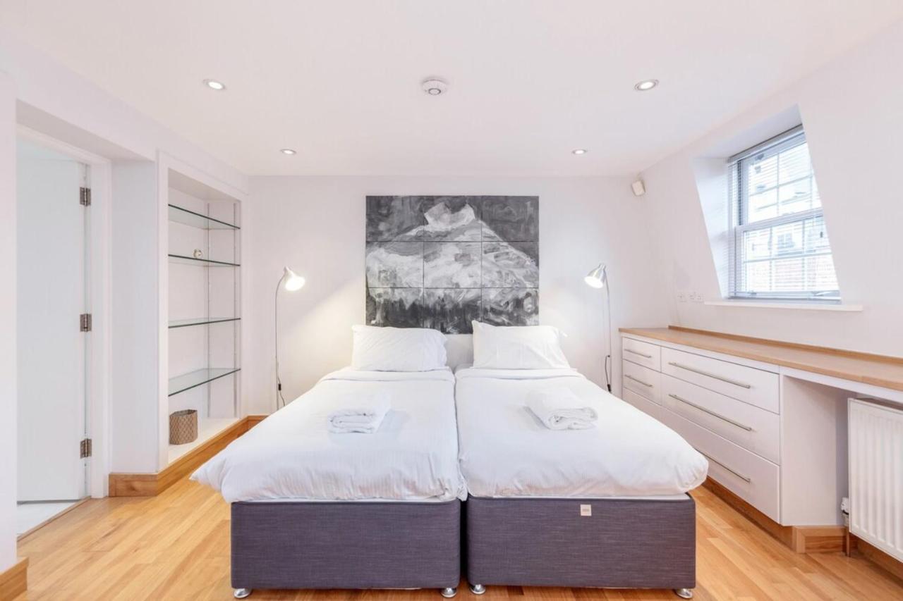 Beautiful Spacious 1BD Flat in Victoria Londra Exterior foto
