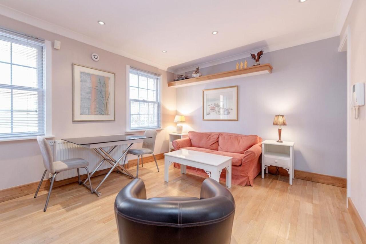 Beautiful Spacious 1BD Flat in Victoria Londra Exterior foto